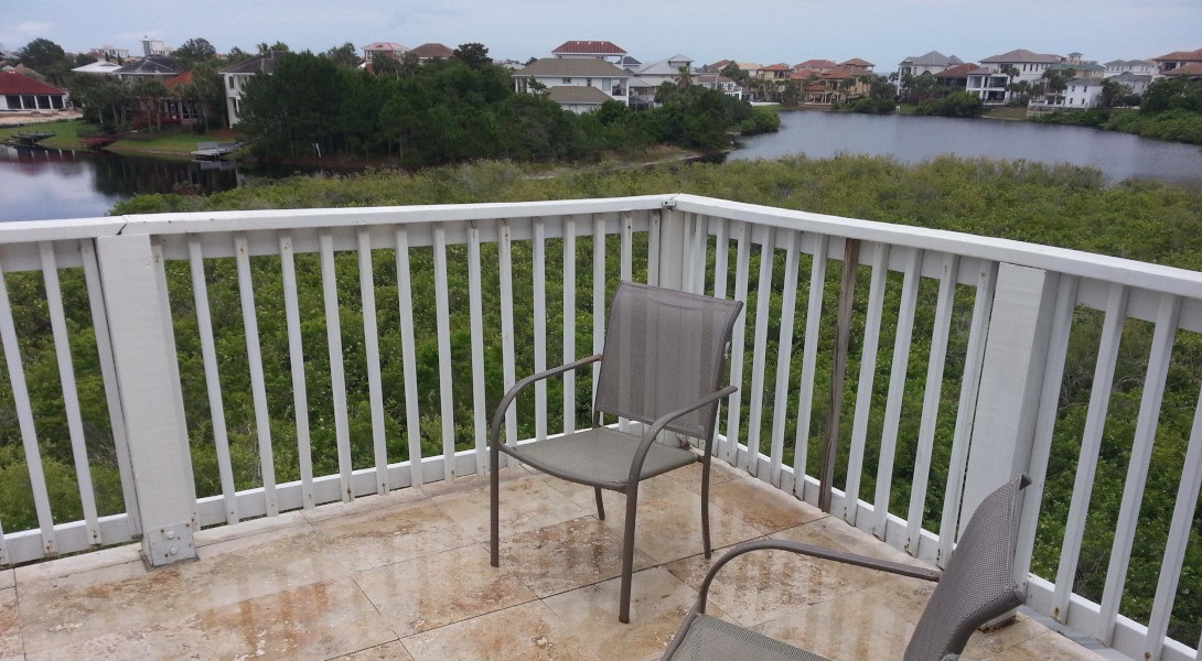 crows-nest-deck-destin-beach-house-rentals