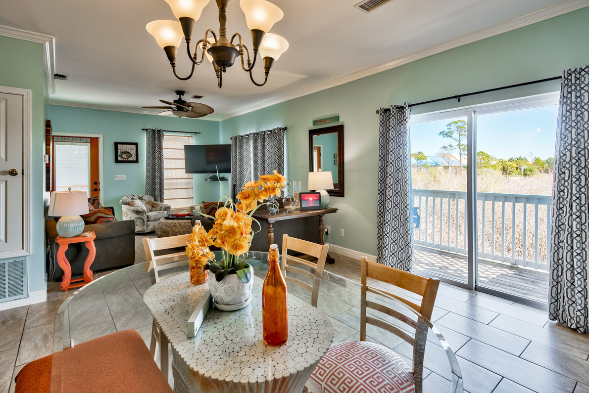 dining-lr-destin-vacation-rentals